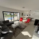 Casa Felino Nadadouro