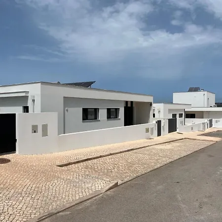 Casa Felino Nadadouro